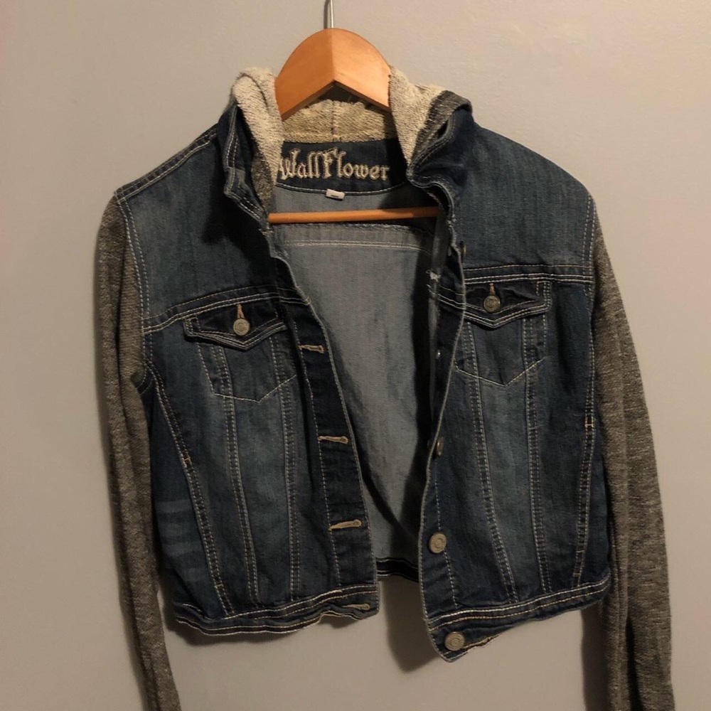 wall flower jean jacket with cotton/polyester sleeves